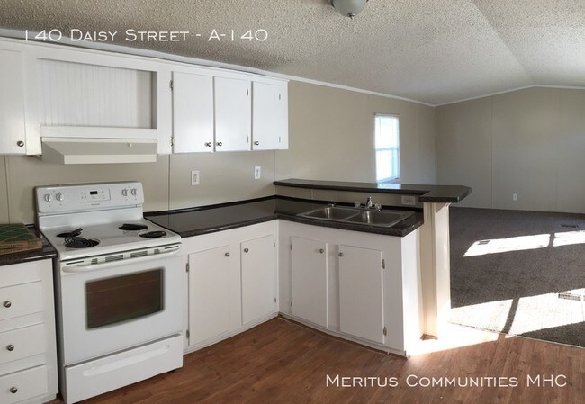 Foto del edificio - $499 MOVE IN SPECIAL!