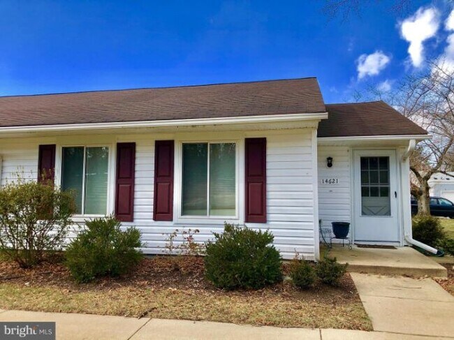 Building Photo - 14621 Deerhurst Terrace