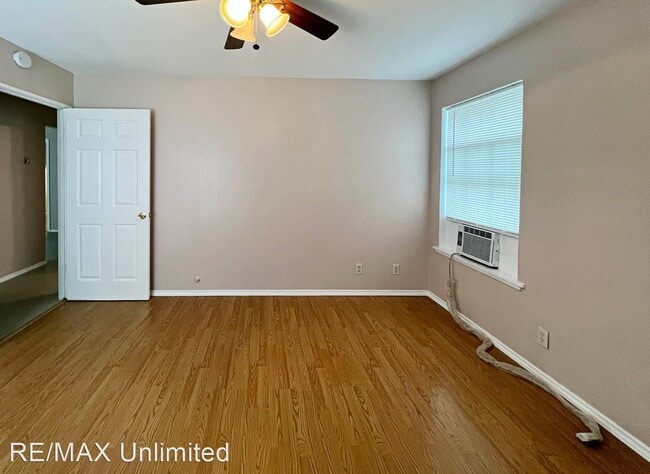 Building Photo - 3 br, 1 bath House - 210 Adelphia Ave