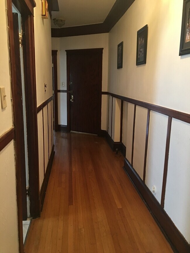 Building Photo - 5933 W Midway Park Pky
