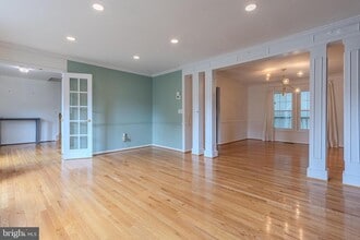 Building Photo - 3929 Sunflower Cir