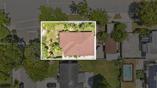 Building Photo - 1200 SW 18th Ave