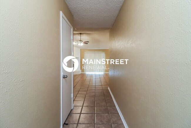 Building Photo - 3 Bedroom Pet-Friendly Home in Fort Worth, TX with Main Street Renewal