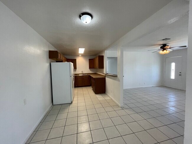 Foto del edificio - 10228 N 18th Ave