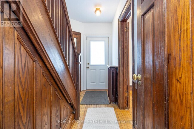 Photo du bâtiment - 88 Manor Rd E