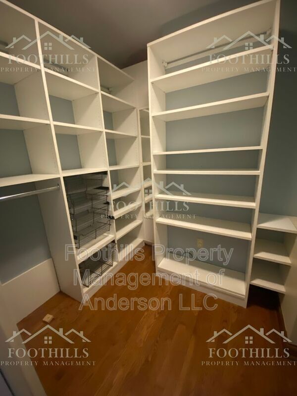 Foto del edificio - 102 Windemere Way