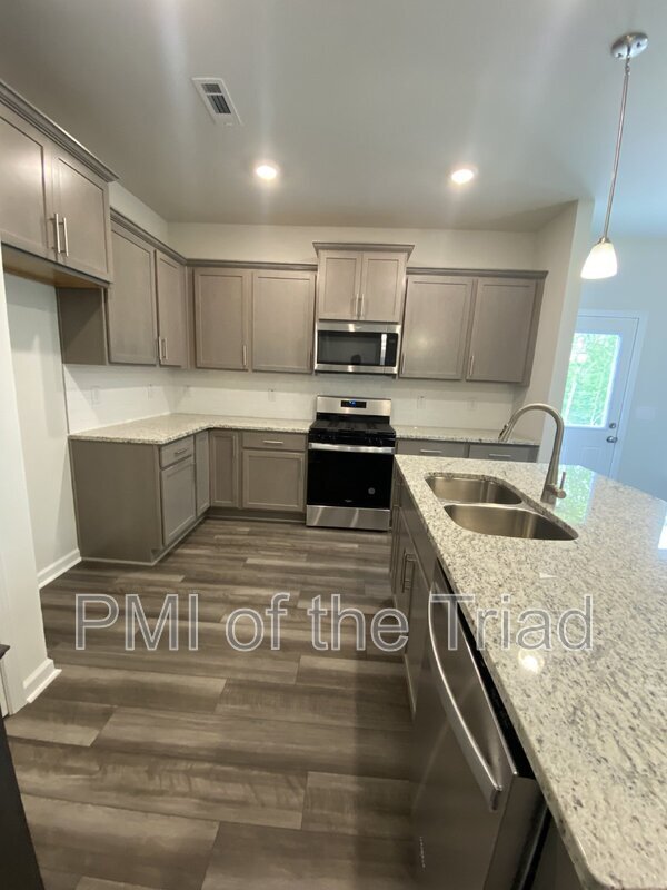 Building Photo - 4002 Beckton Trail