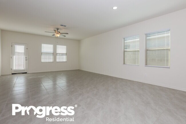 Foto del edificio - 35607 W San Capistrano Ave