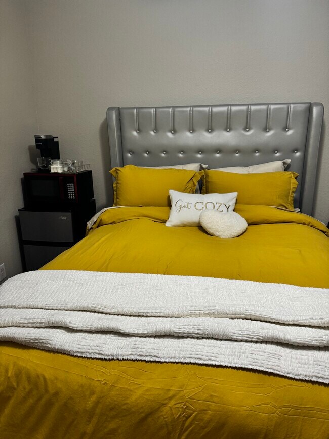 Foto del edificio - 9049 Boston Springs Ave