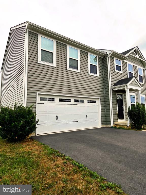 Building Photo - 228 Chandlers Glen Dr