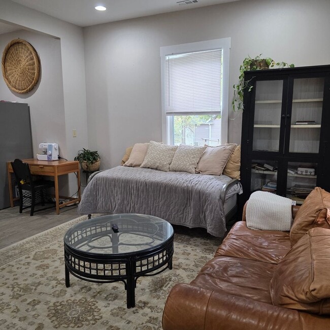 Foto del edificio - Remodeled 2 Bedroom, 1 Bath Home