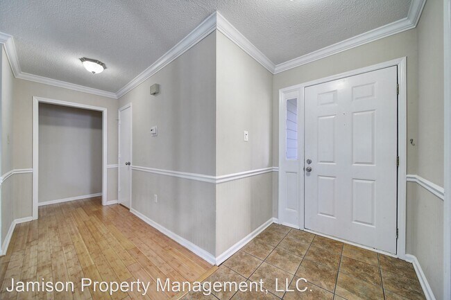 Foto del edificio - 3 br, 2 bath House - 7807 Surreywood Place
