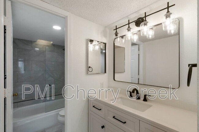 Foto del edificio - 7905 E Colorado Ave