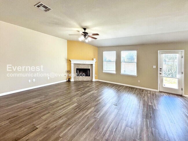 Building Photo - 1208 Willowbrook Dr