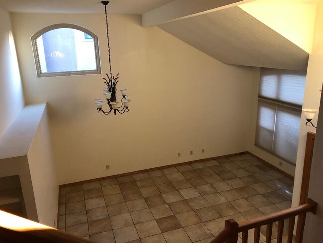 Building Photo - 7600 Sunrose Dr NW