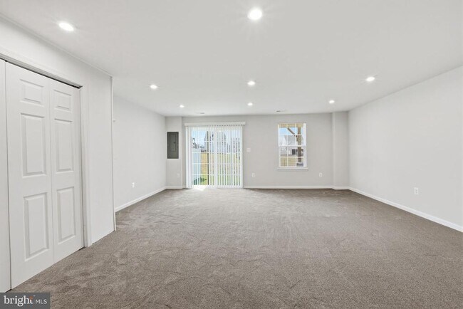 Building Photo - 8718 Stevenson Ln