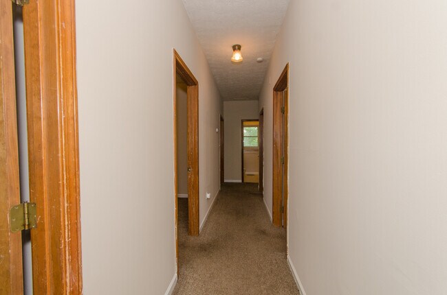 Foto del edificio - 4 bedroom, 1 bath home: Available July 2026!