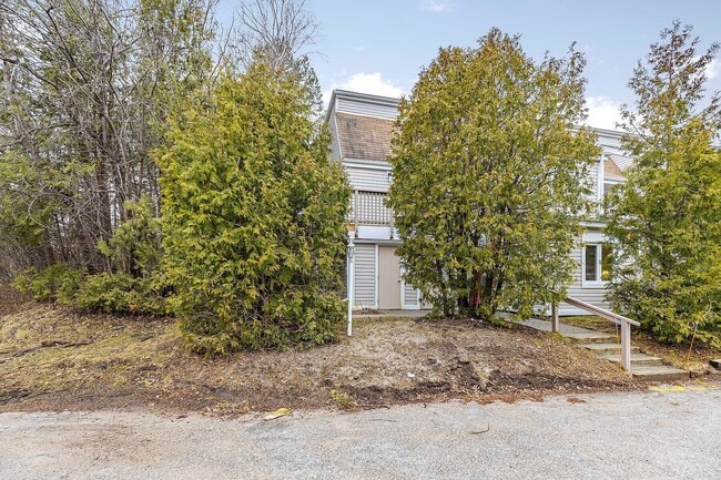 Building Photo - 49 Trott Blvd