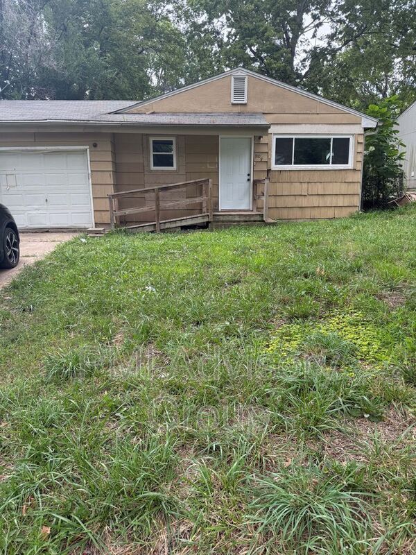 Primary Photo - 3108 SE Colfax St