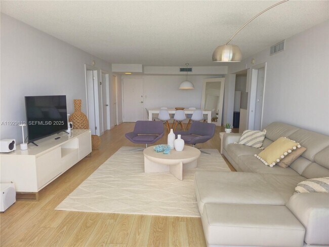 Foto del edificio - 9250 W Bay Harbor Dr