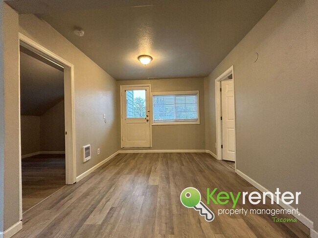 Building Photo - Fabulous 2Bed/2Bath Tacoma Home