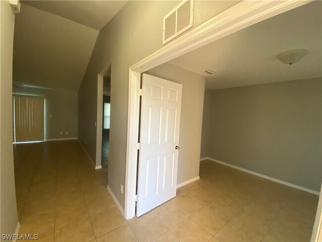 Foto del edificio - 2409-2411 Park Rd