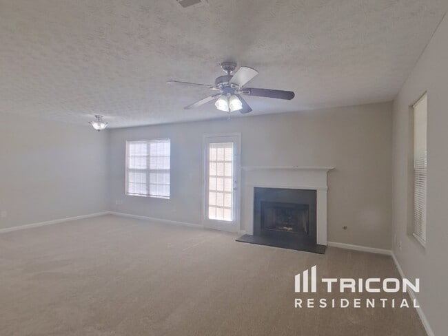 Building Photo - 6090 Flagstaf Walk