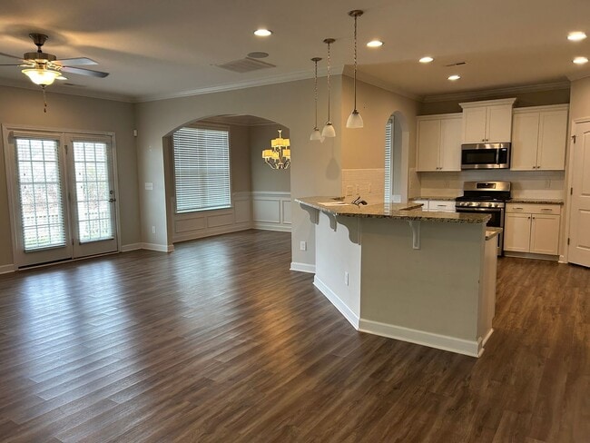 Building Photo - 79 Mornington Pl