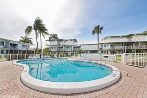 Foto principal - 1445 SE 15th Ct