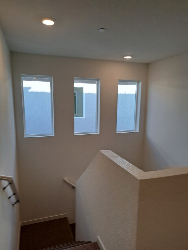 Building Photo - 5009 Star Dance Cir