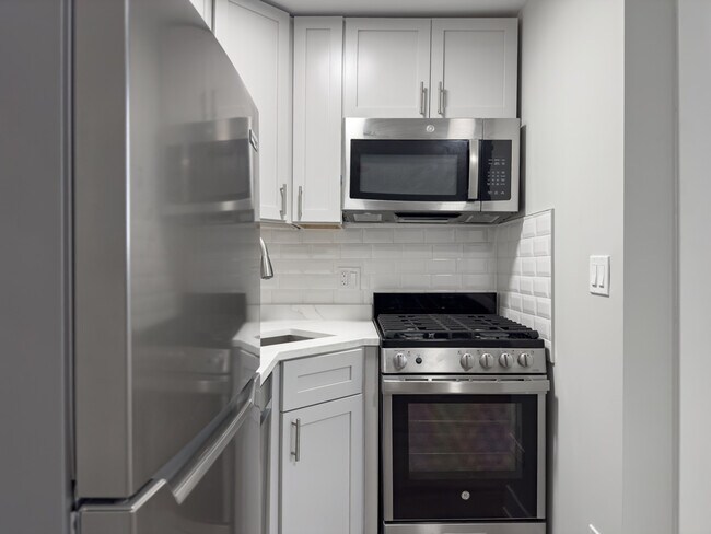 Foto del edificio - 510 W Belmont Ave