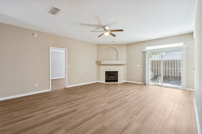 Foto del edificio - Central Island, 4 Bedroom + Office