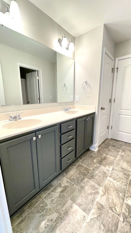 Foto del edificio - 3778 Glencourse Wy