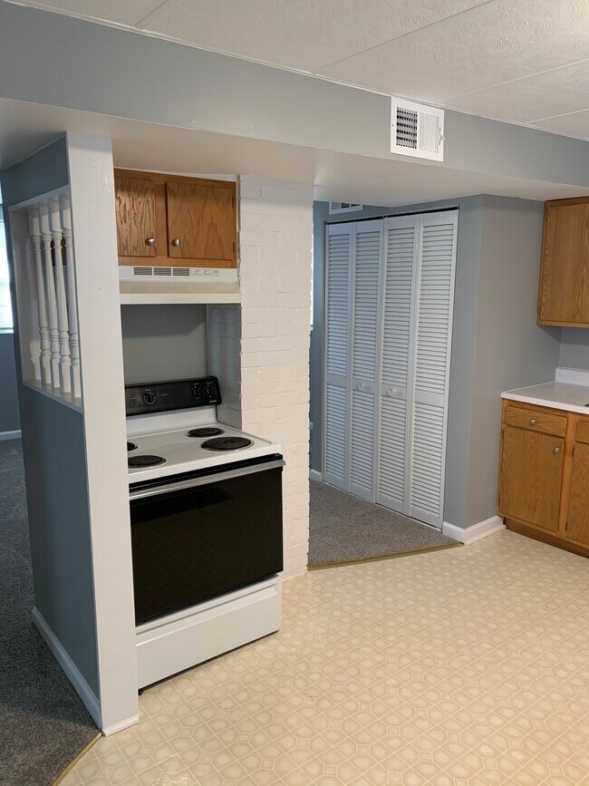 Building Photo - 362 11th St