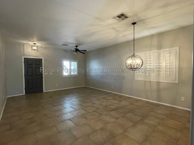 Foto del edificio - 3632 W Jacksonville Dr