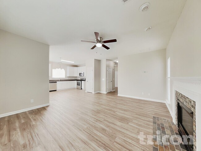 Foto del edificio - 4616 Village Square Ct