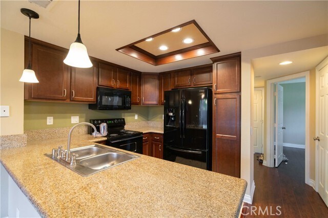 Foto principal - 142 Stanford Ct