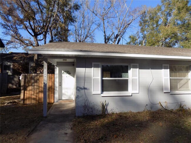 Building Photo - 6124 SW 10th Pl
