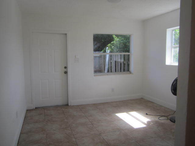 Building Photo - 2640 NW 2nd St