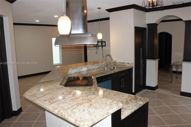 Foto del edificio - 1325 NW 192nd Terrace