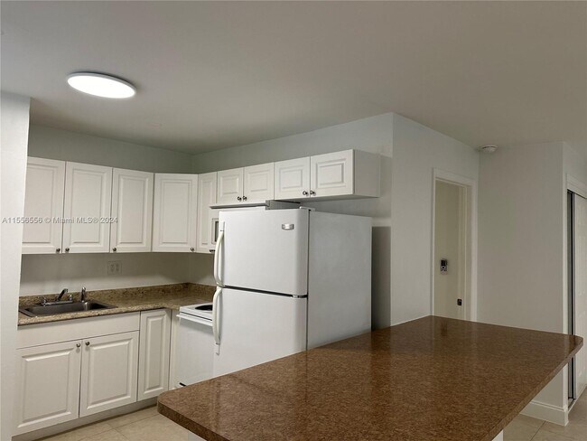 Foto del edificio - 1411 Dixie Hwy