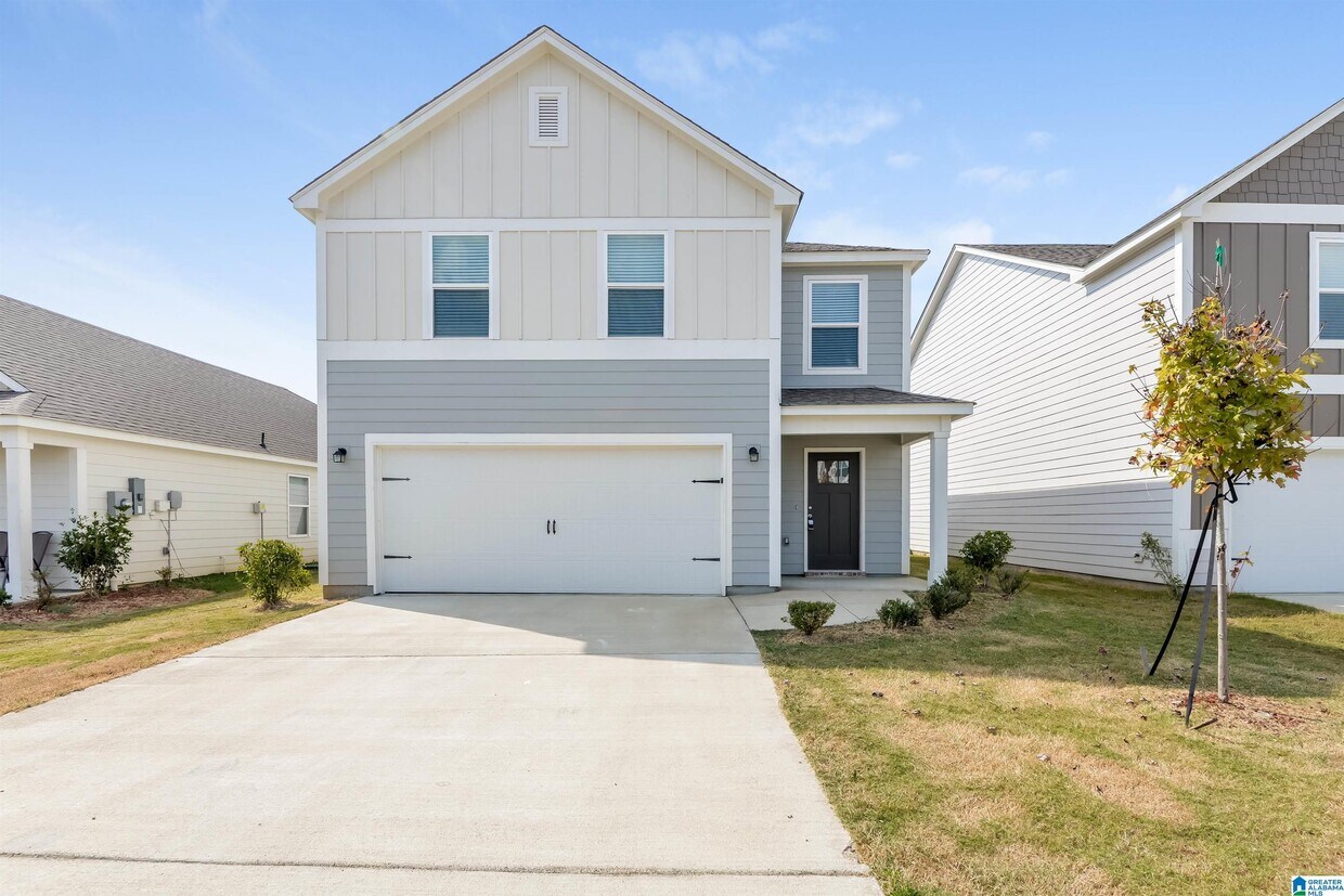Foto principal - 900 Hawthorn Ln