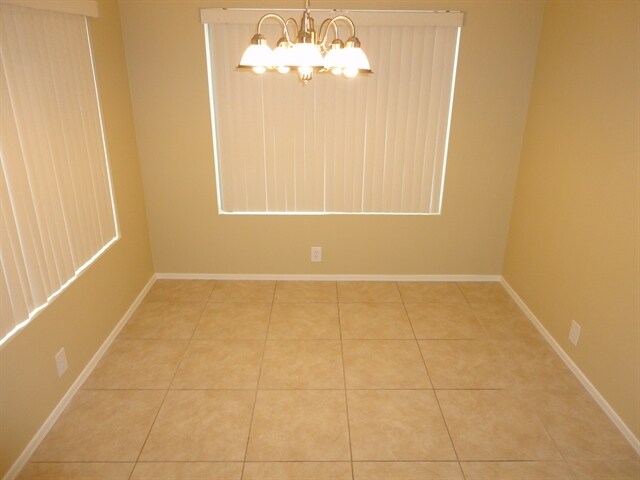 Foto del edificio - 10657 E Enid Ave