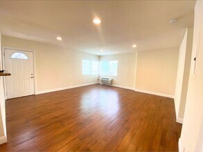 Building Photo - 7517 Herschel Ave