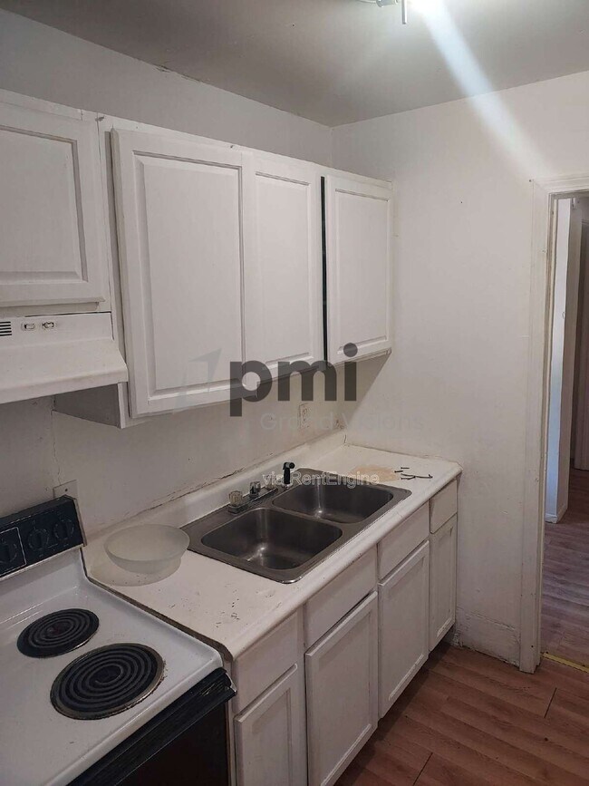 Foto del edificio - 904 W Macon St