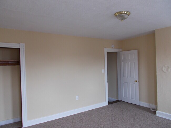 Building Photo - 1606 Elmtree St