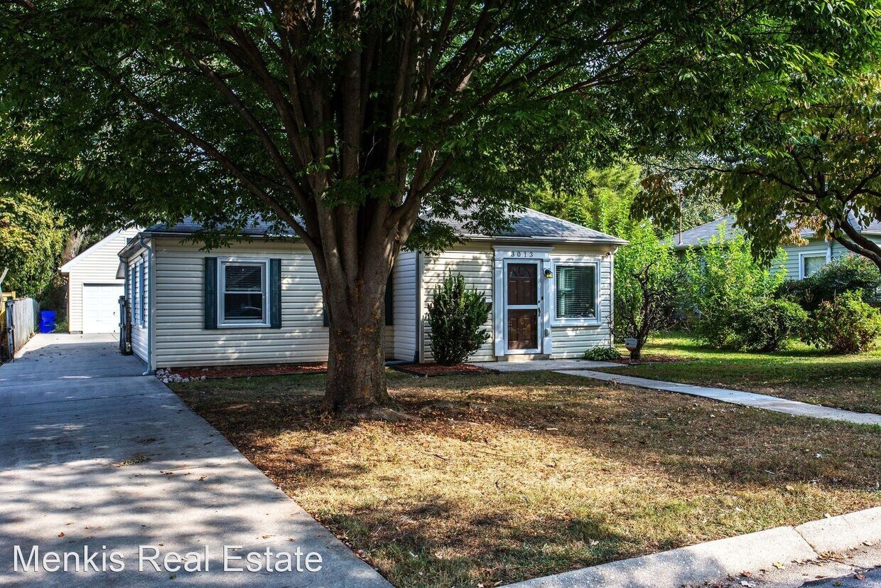 Primary Photo - 3 br, 1.5 bath House - 3013 Edgewood Road