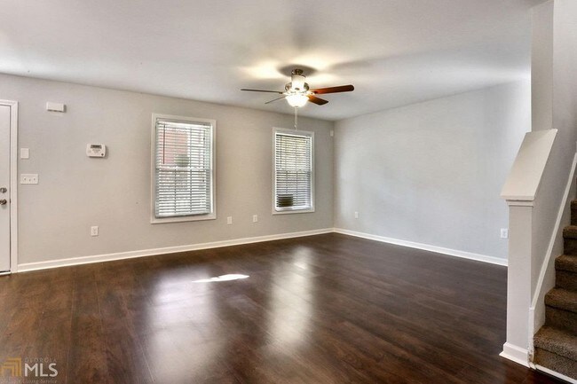 Foto del edificio - Beautiful 3 bed 2.5 Bath