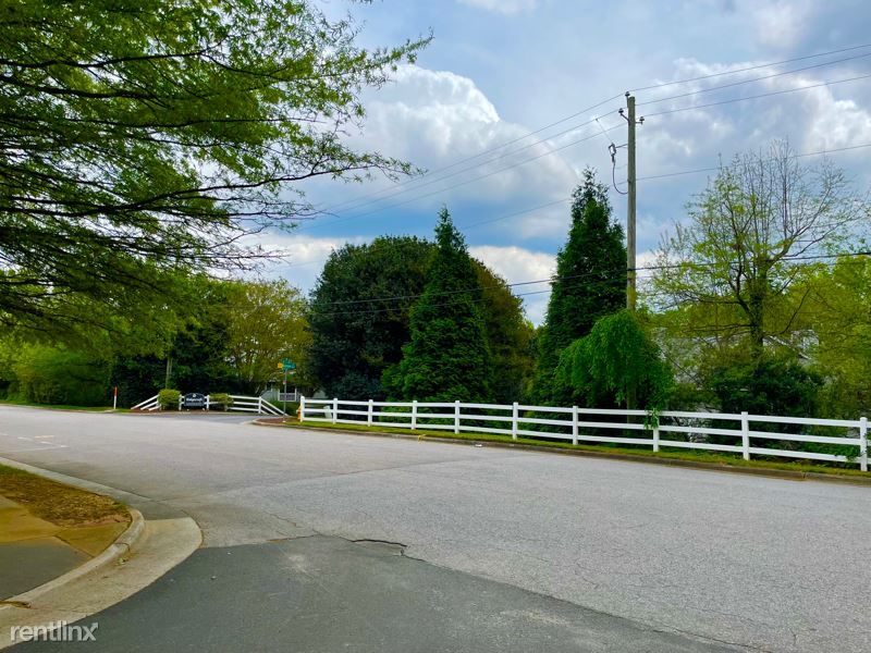 Foto principal - 2 br, 2 bath Condo - 2811 Edridge Ct 201 U...
