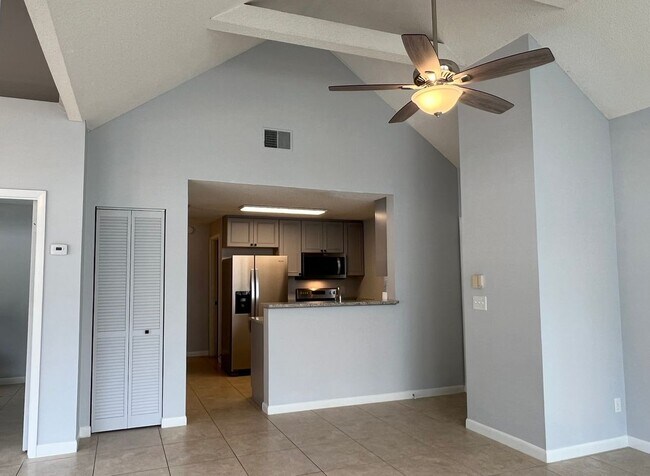 Foto del edificio - 12135 Armenia Gables Cir